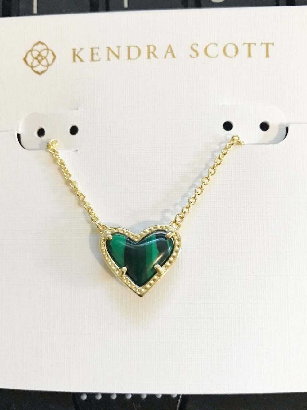 Kendra Scott Ari Gold Tone Malachite Pendant Short Necklace